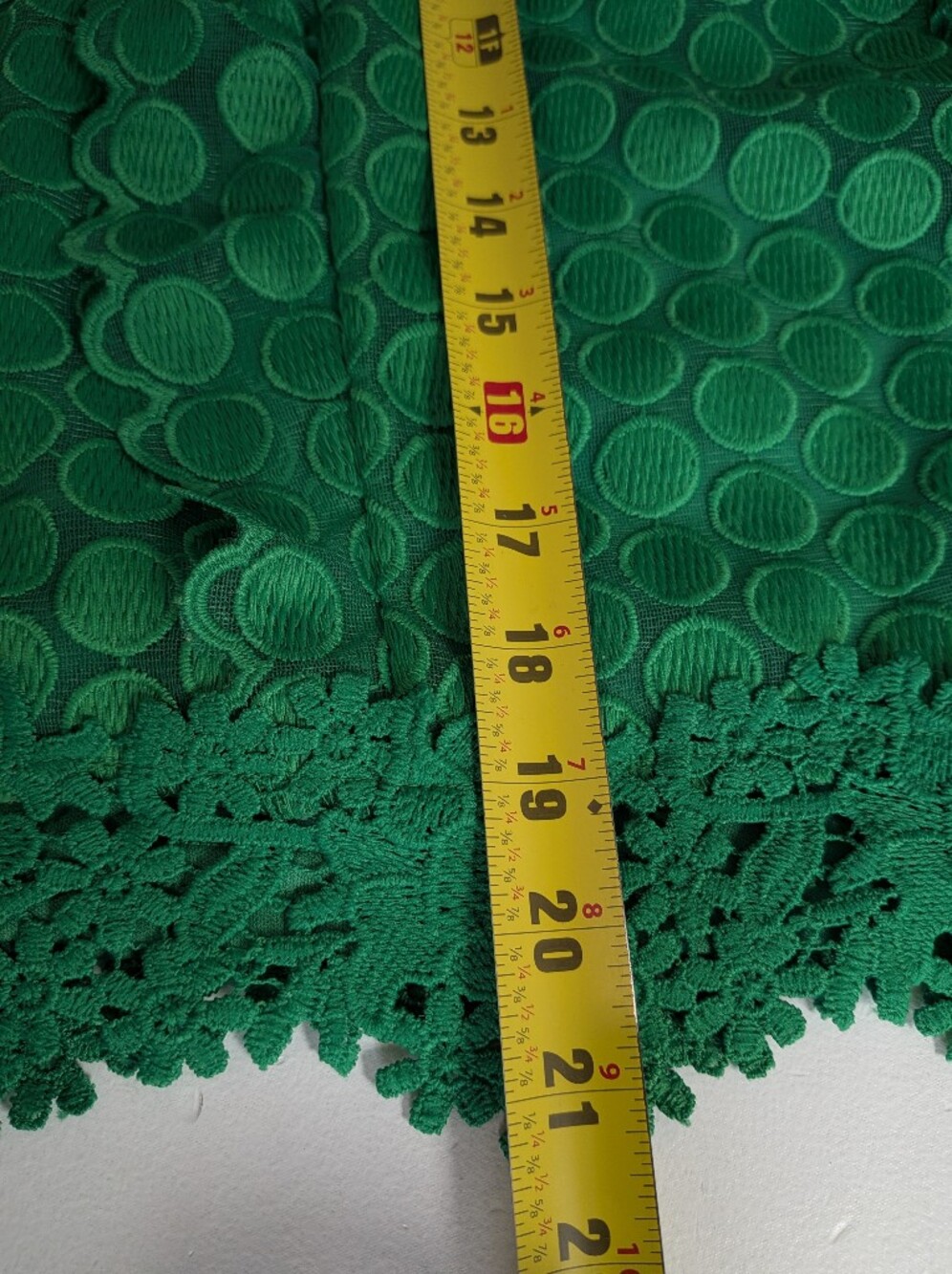 Ivy & Sage Green Polka Dot Lace Ruffle Sleeveless Round Neck Blouse Sz L - Picture 8 of 10